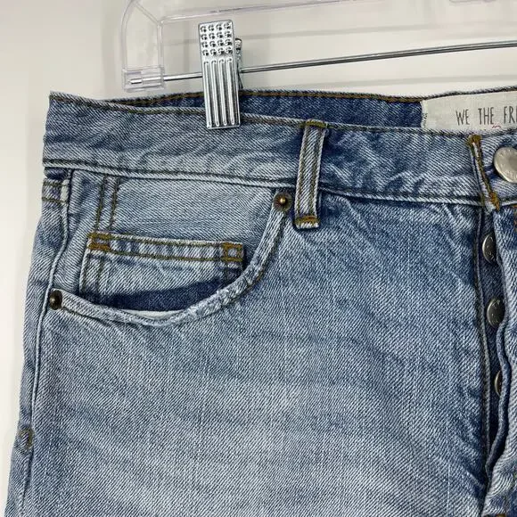 We The Free Button Fly Denim Shorts Raw Hem Size 28 Concert Short Shorts Boho - Picture 6 of 16